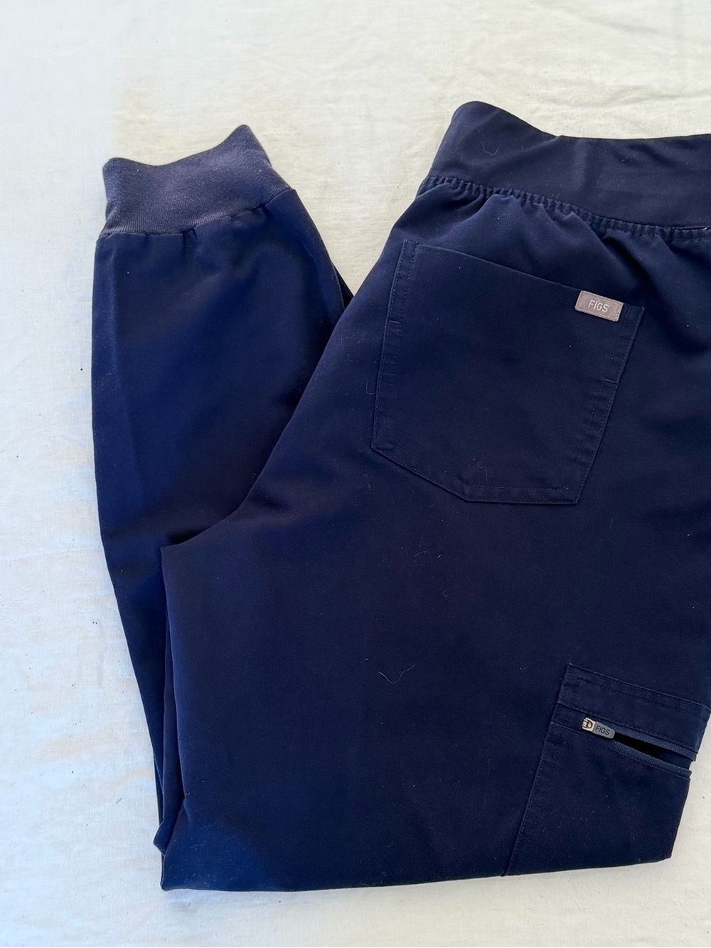 Women’s Figs Navy Blue Elastic Waist Tie Front Scrubs Size Medium